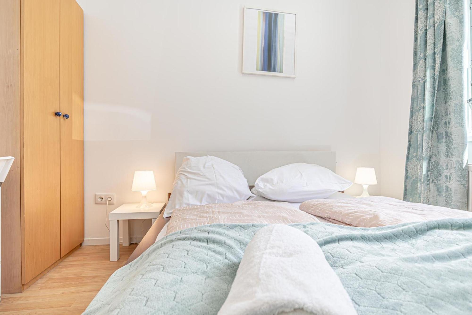 Apartment Lovely Shared 6br With Garden Near Danube & Millenium