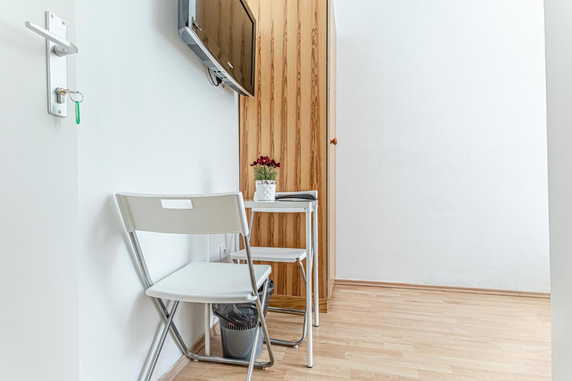 Lovely Shared 6br With Garden Near Danube & Millenium Appartement