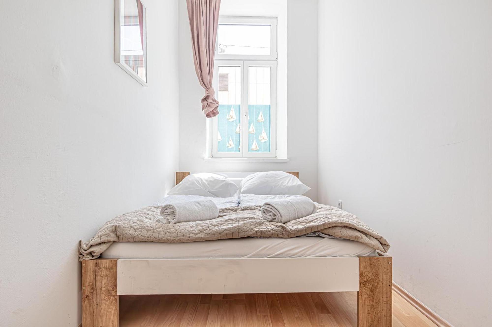 Lovely Shared 6br With Garden Near Danube & Millenium * Vienne
