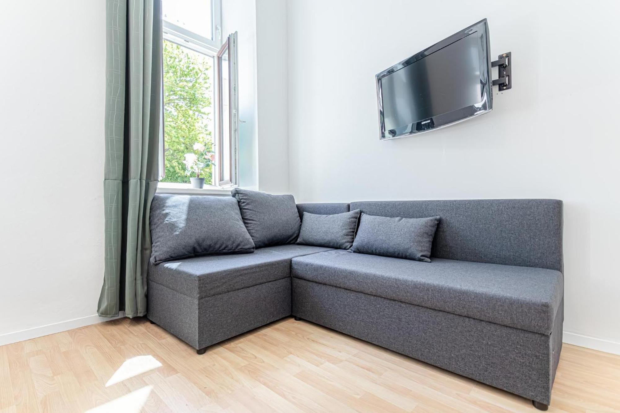 Lovely Shared 6br With Garden Near Danube & Millenium Vienne